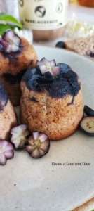 Muffins alle nocciole e mirtilli al grano saraceno